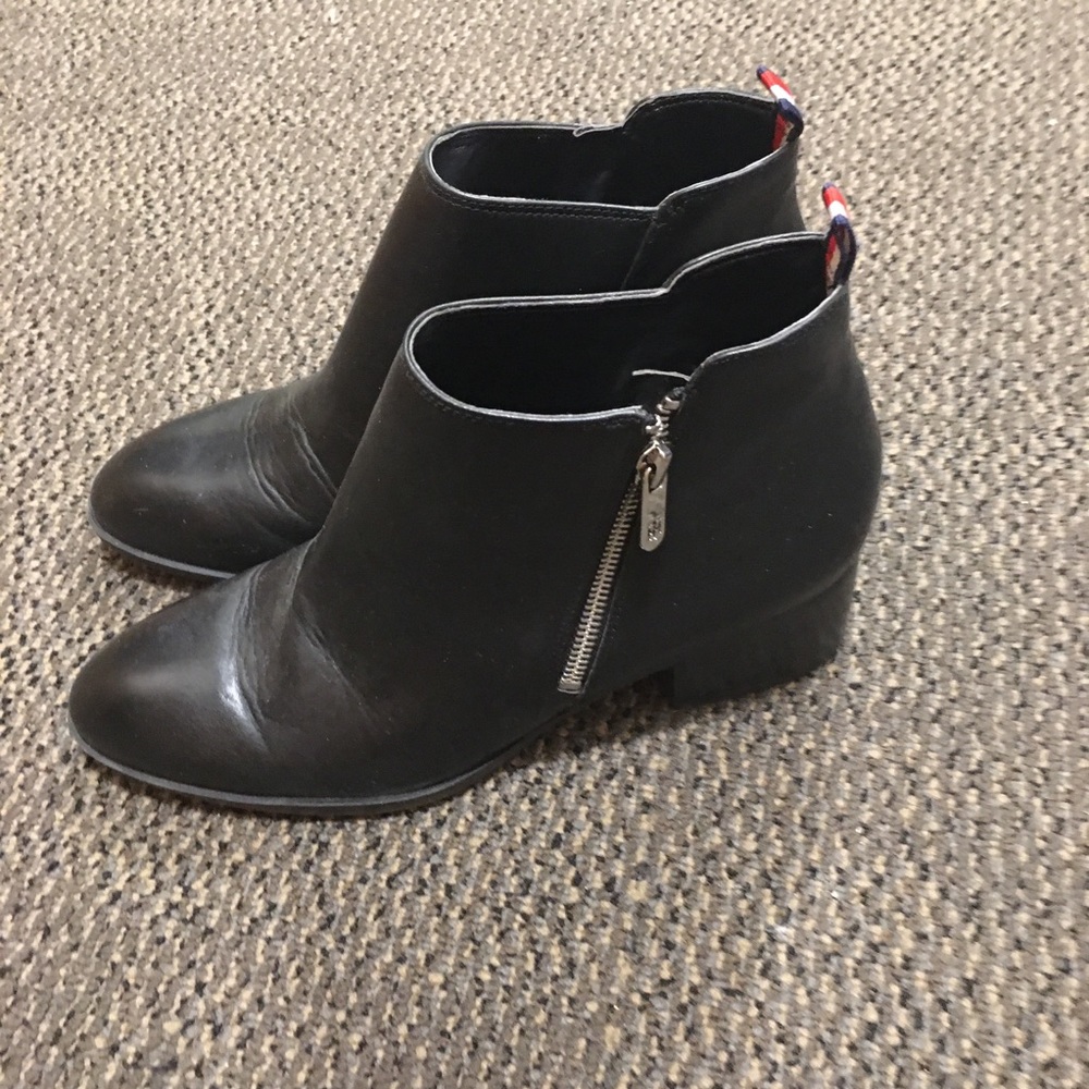 TOMMY HILFIGER bootie